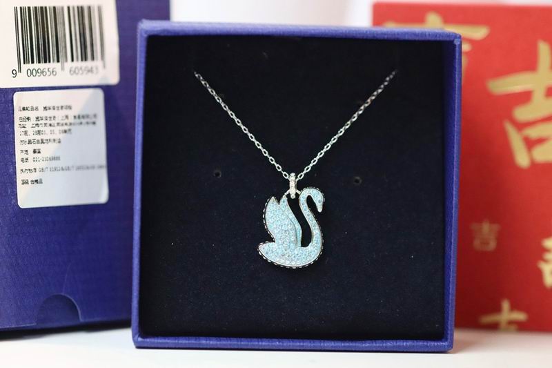 Swarovski Necklace 01lyr28